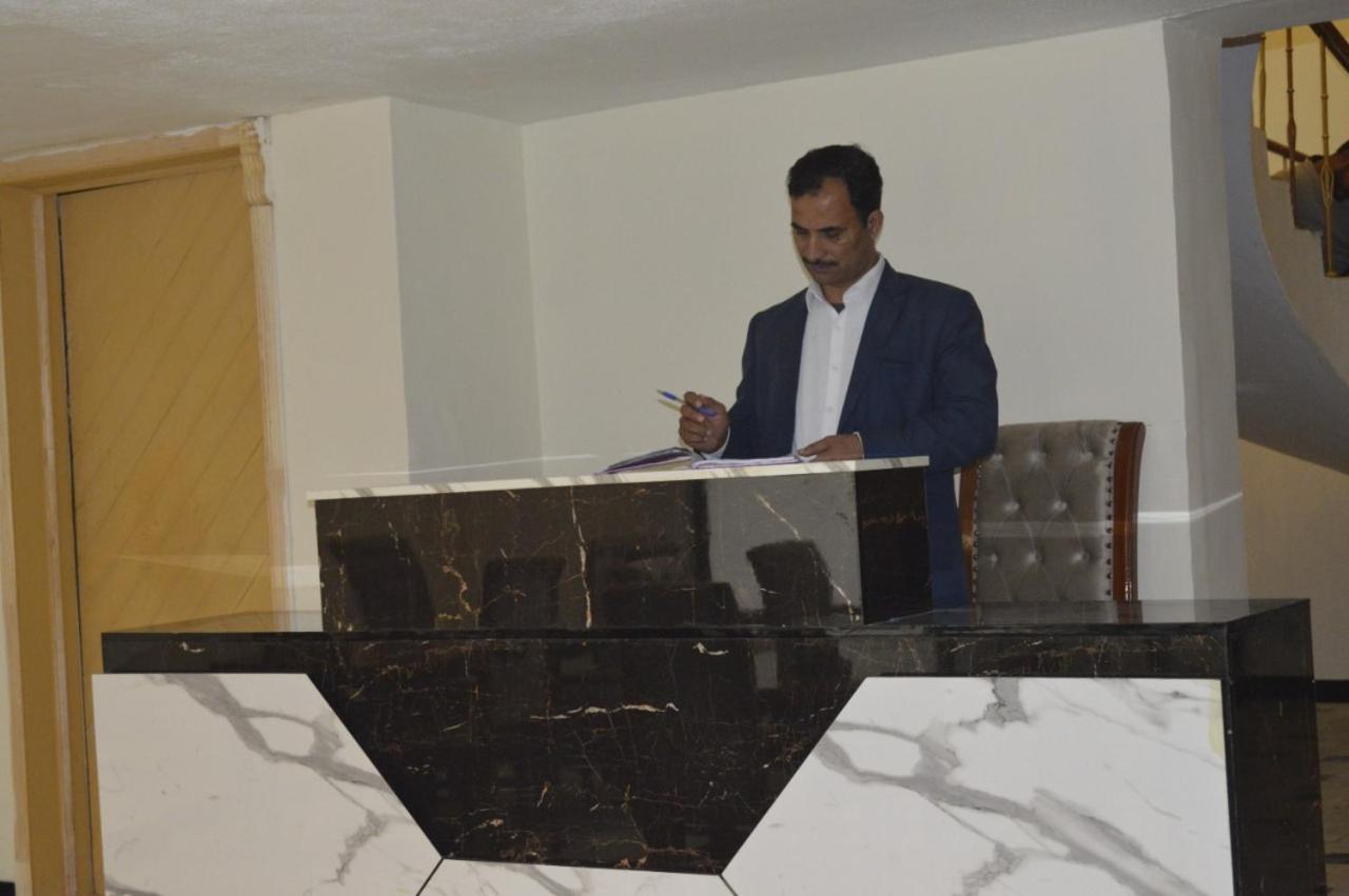 Rose Valet Guest House Islamabad Ngoại thất bức ảnh