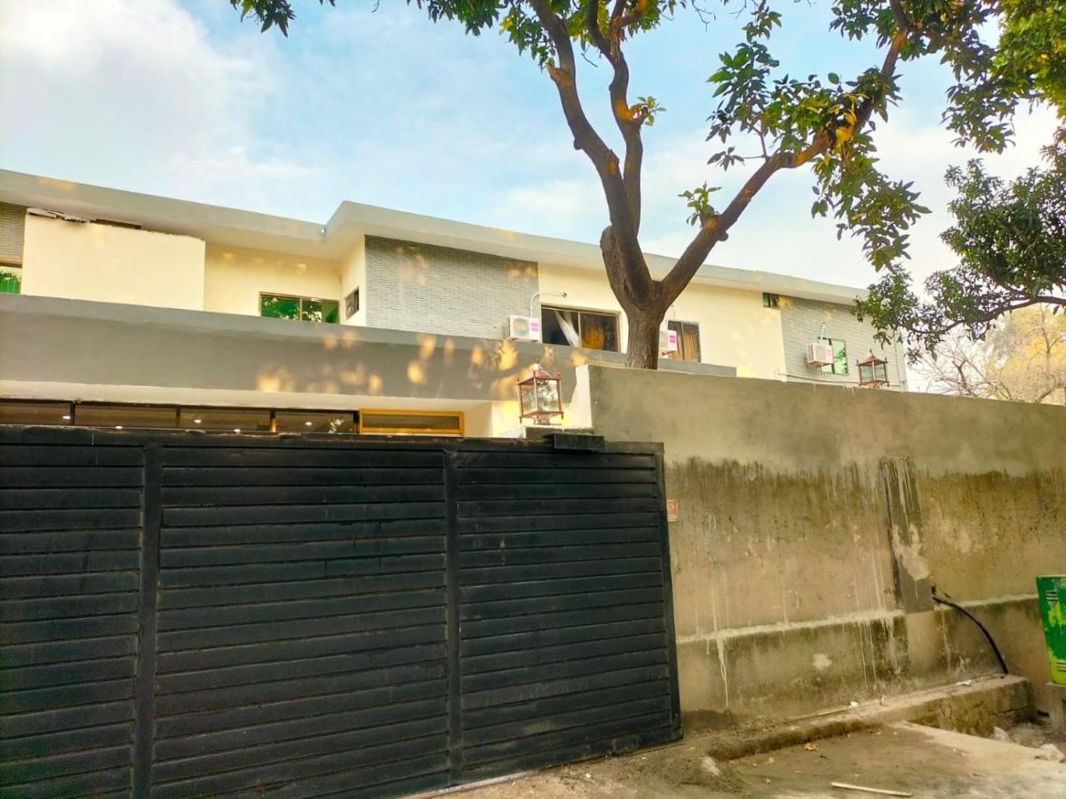 Rose Valet Guest House Islamabad Ngoại thất bức ảnh